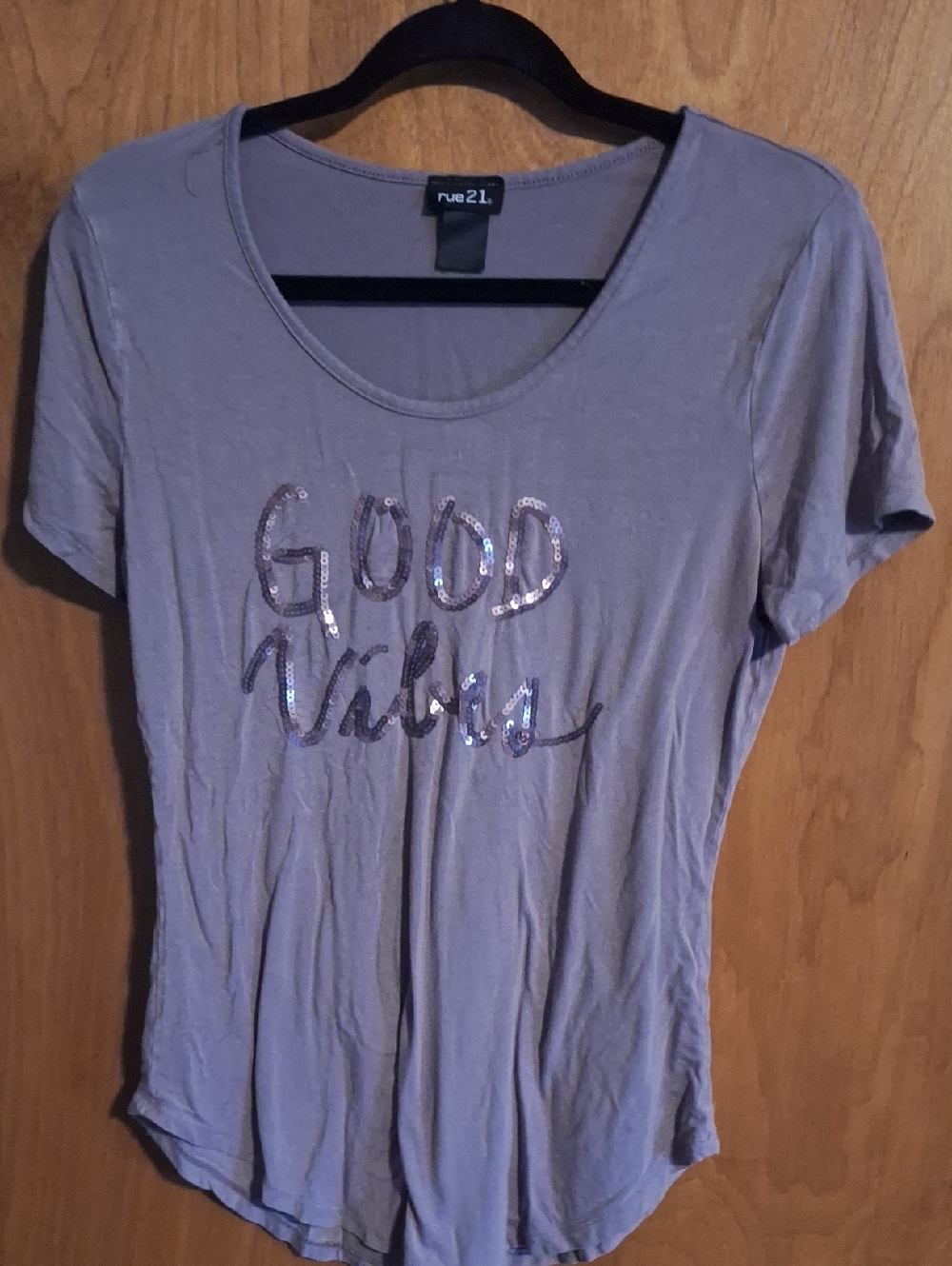 Rue21 Dusty Lavender 'Good Vibes' Sequin Short Sleeve Tee